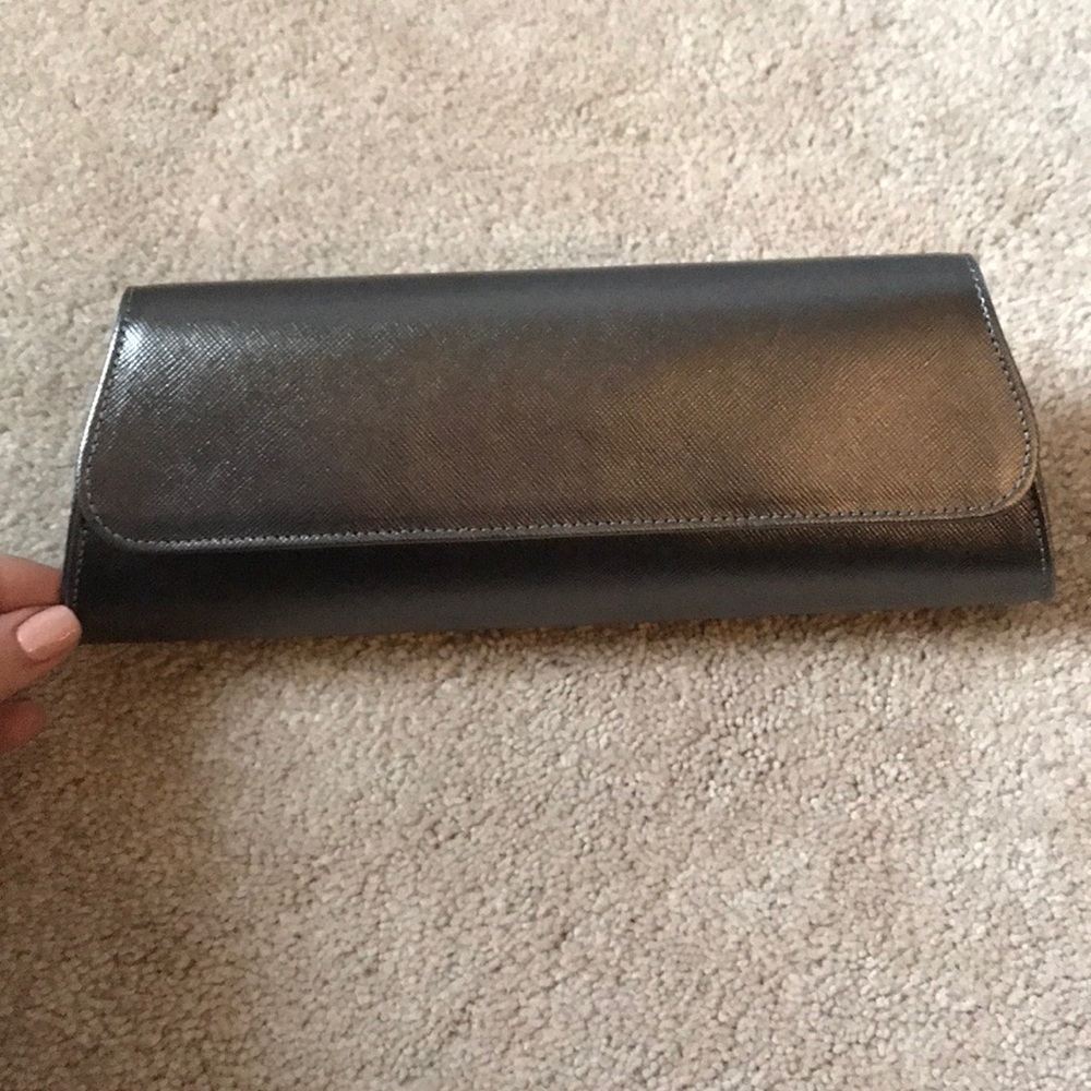 Jalda clutch